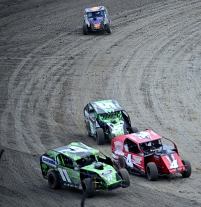 Tristan Dibble (4) wins over Jack Lyon (11X) in the Modified Lites A Main